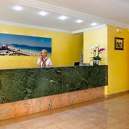 La Nina Cala Millor (Mallorca)