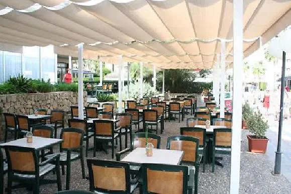 La Nina Cala Millor (Mallorca)